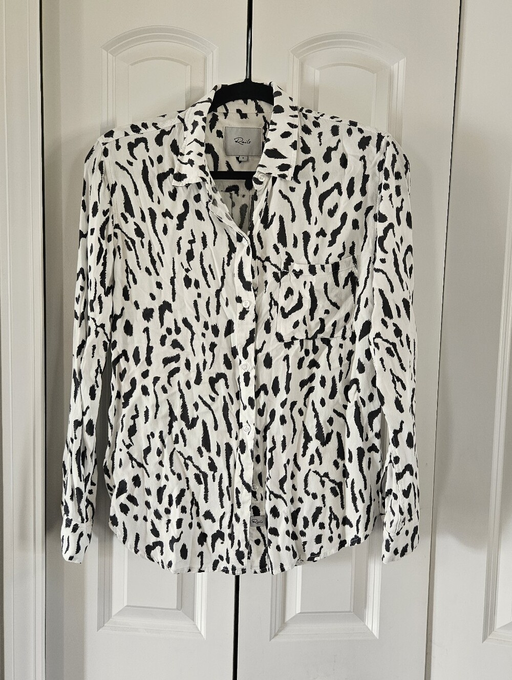 Rails Rocsi White and Black Animal Print Button-Down Shirt S